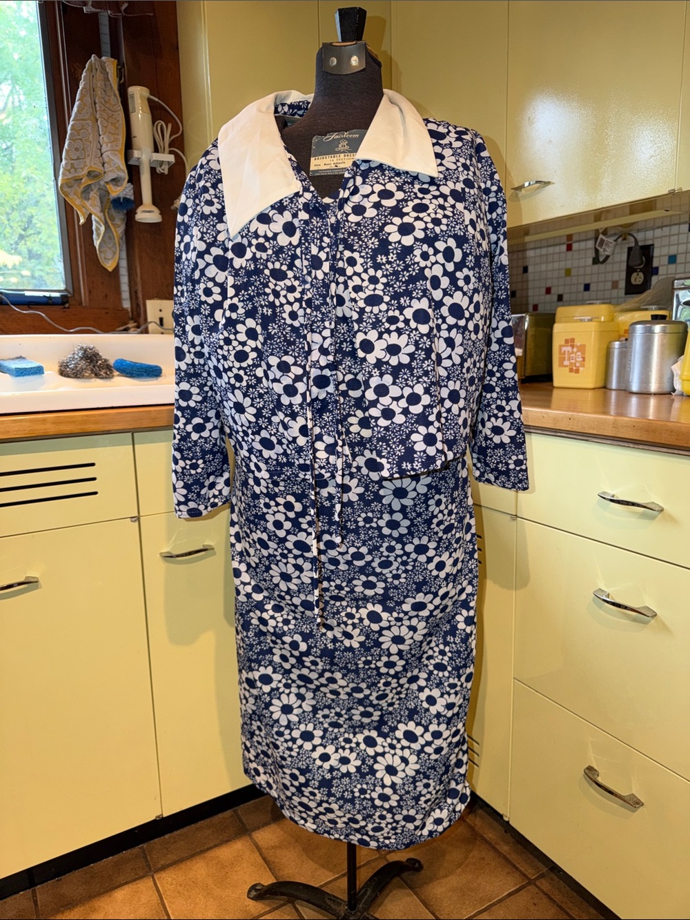 Vintage Women’s Dress Suit Set Homemade Polyester
